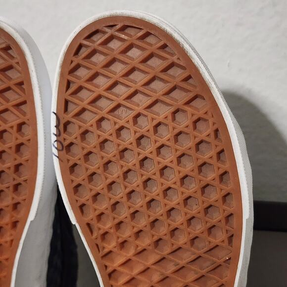 Vans Old Skool Emboss Mini Check Women's Athletic Skate Shoes Size 7.5 Blue - Picture 7 of 9